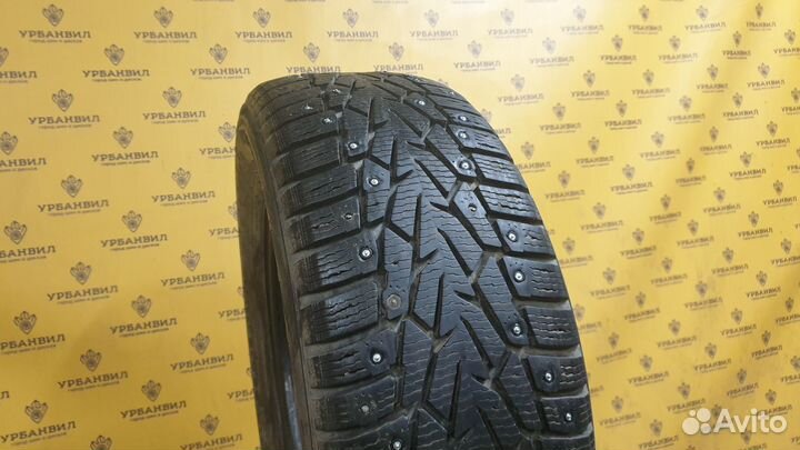 Nokian Tyres Hakkapeliitta 7 215/65 R16 102T