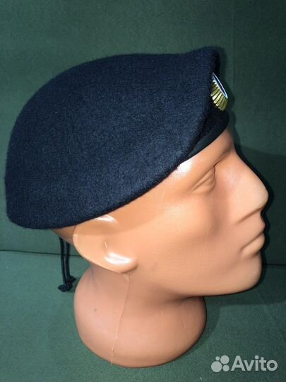 Берет полиции