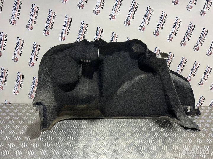 Обшивка багажника Volkswagen Polo 5