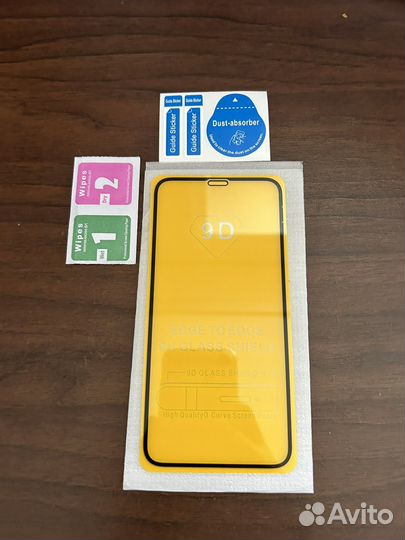 Защитные стёкла на iPhone X/XS