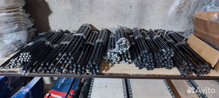 Амортизатор капота и багажника автобус