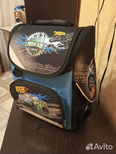 Школьный рюкзак