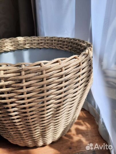 Кашпо из ротанга