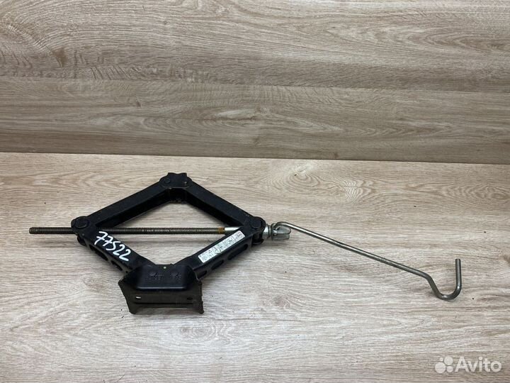 Домкрат штатный Renault Sandero 1 Арт. 77522