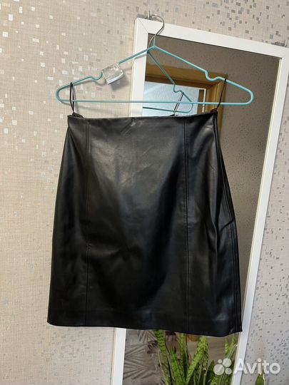 Юбка из эко кожи