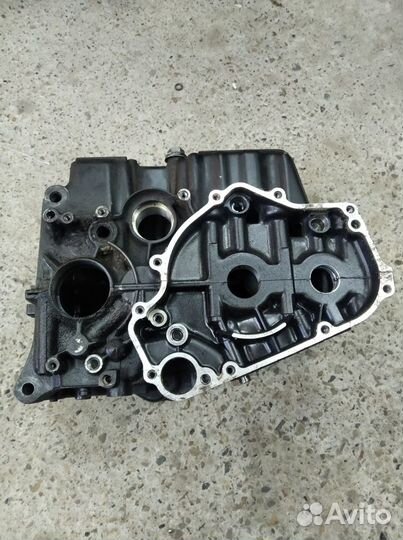Картер двигателя Кавасаки GPX 250 Ex 250
