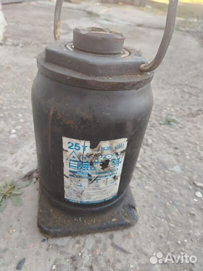 Домкрат 25 тонн