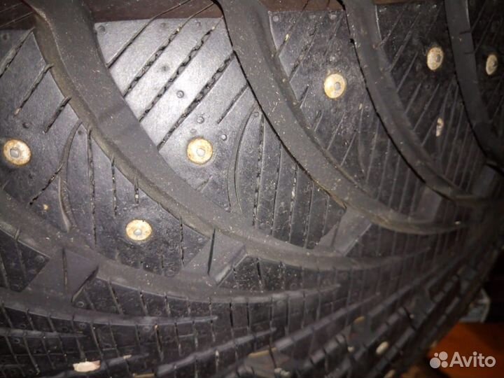 Зимняя шипованная резина на дисках на Мазду