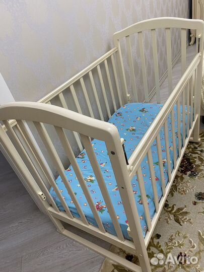 Детская кровать с матрасом