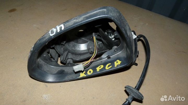 Корпус зеркала левого Opel Corsa D