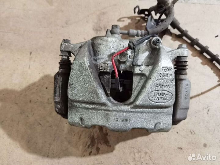 Суппорт левый Land Rover Range Rover Evoque 2020