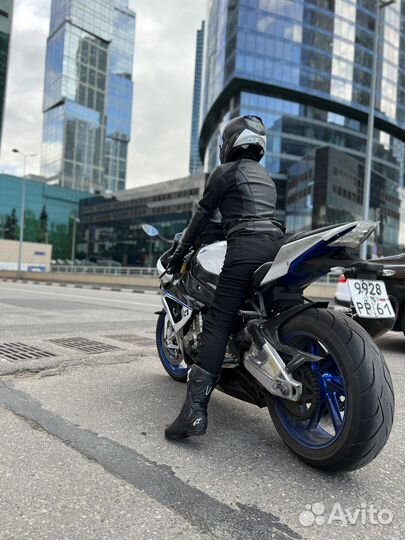 Bmw hp4, s1000rr competition