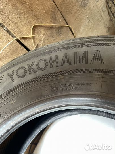 Yokohama BluEarth-XT AE61 215/65 R16 98H