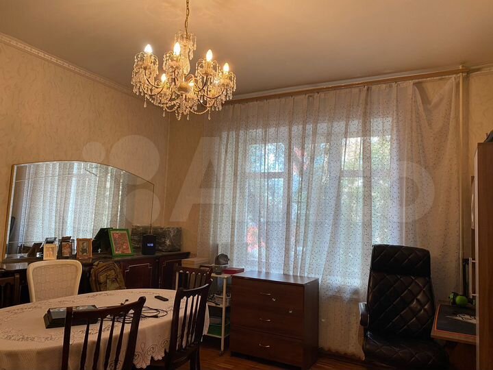 Доля в 2-к. квартире, 37,8 м², 2/5 эт.