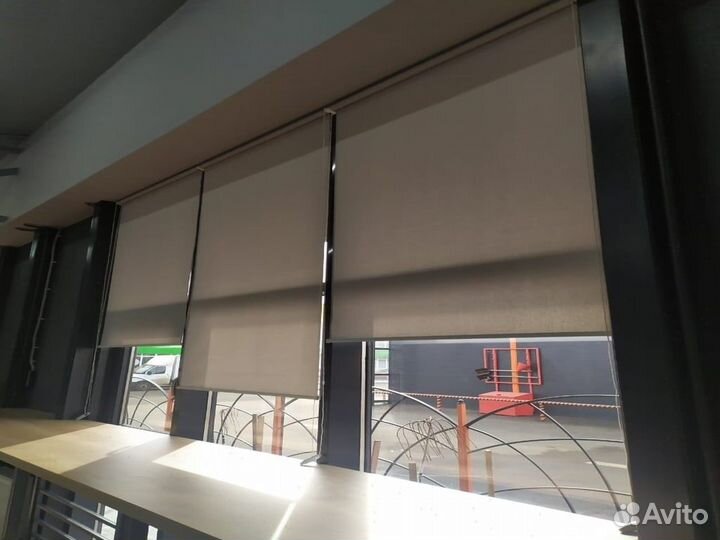 Рулонные шторы / Жалюзи