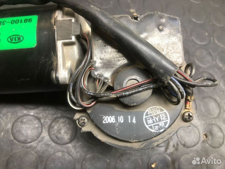 Моторчик трапеции дворников KIA Sorento 1