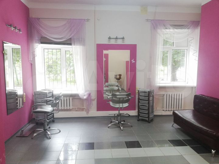 Помещение свободного назн., 62.7 м² Салон красоты