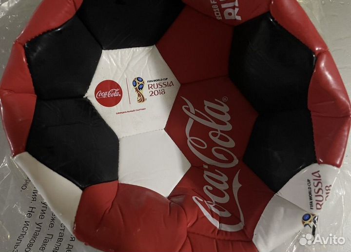 Футбольный мяч кока кола