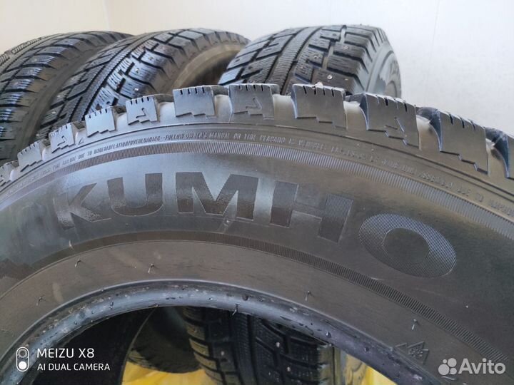 Kumho I'Zen KW22 235/65 R17 108T
