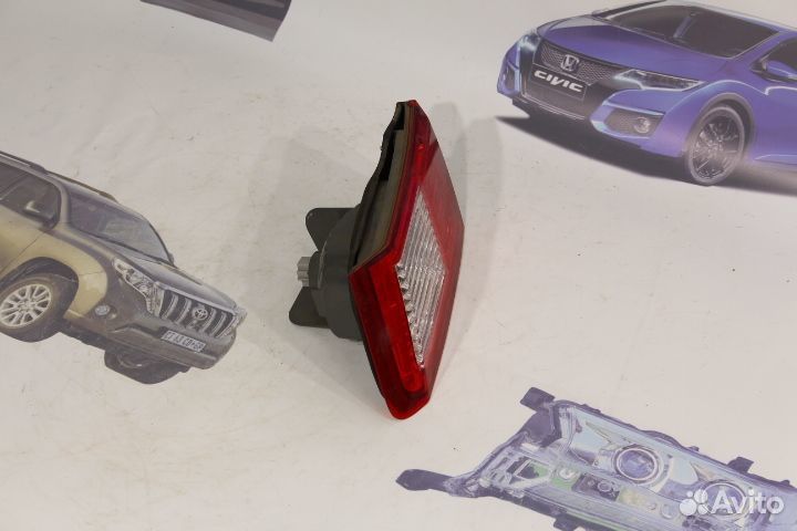 Фонарь крышки багажника задний правый Honda Accord