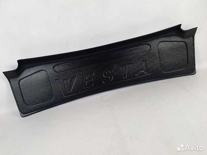 Обшивка крышки багажника Веста