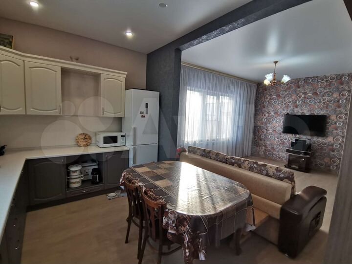 Коттедж 223 м² на участке 20 сот.