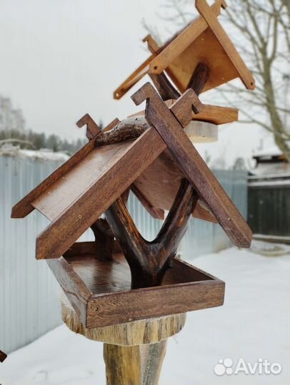 Кормушка для птиц из дерева