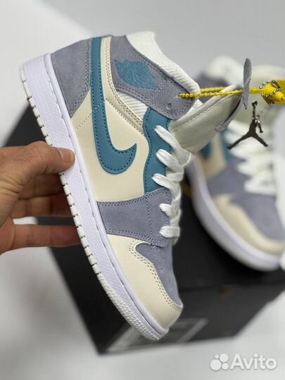 Кроссовки Nike Air Jordan 1