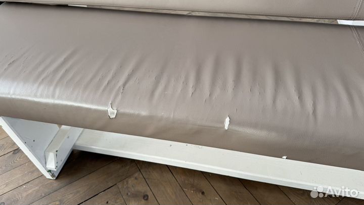 Скамейка деревянная