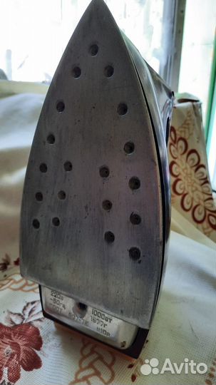 Паровой утюг и просто утюг