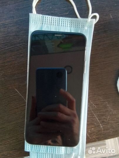 iPhone Xs, 64 ГБ