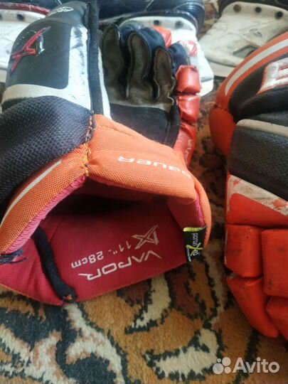 Краги хоккейные