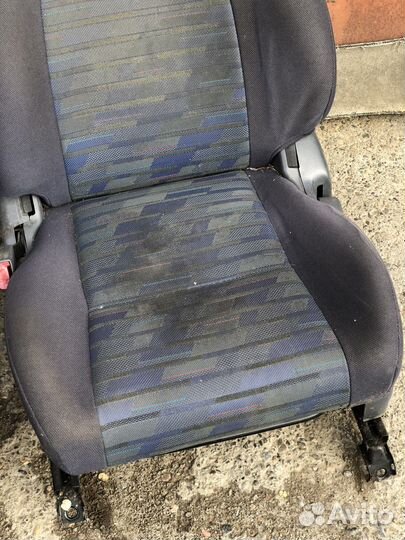 Передние сидения toyota rav4 xa10