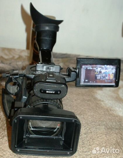 Профессиональная видеокамера Sony HVR - Z1E