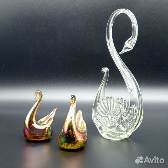 Стеклянные лебеди