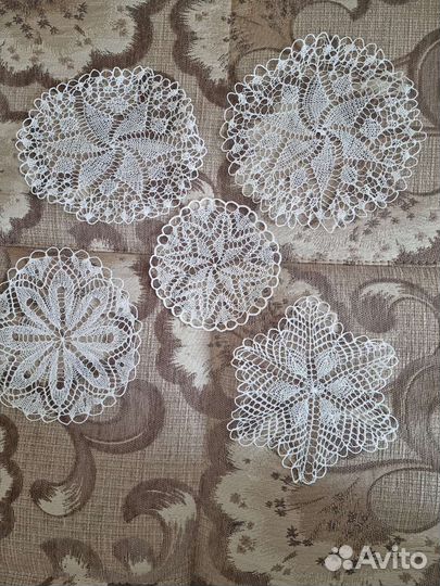 Кружевной воротник