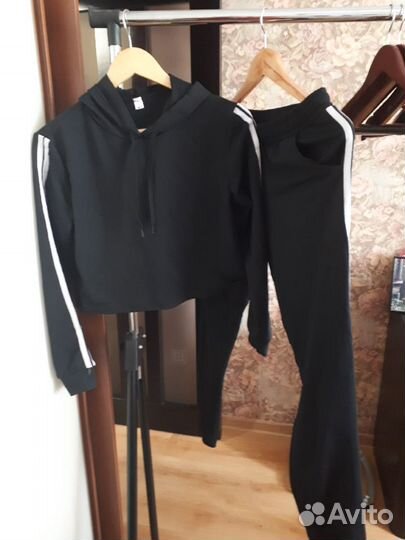 Костюм спортивный