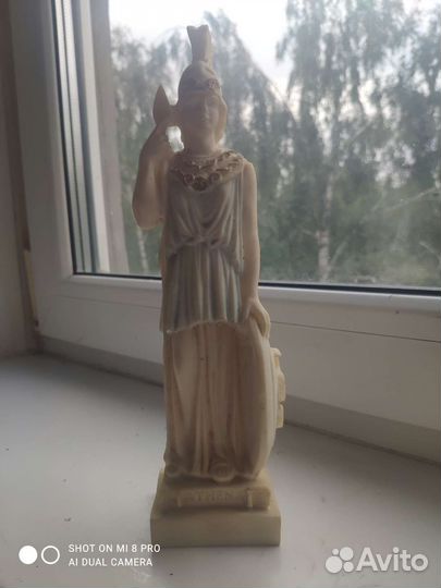 Статуэтка греческой богини Афины