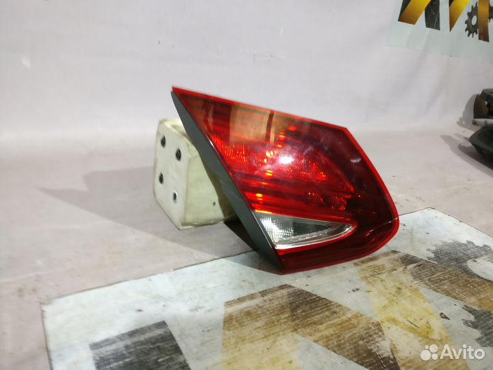 Мерседес W205 Купе 2014- Фонарь внутренний левый