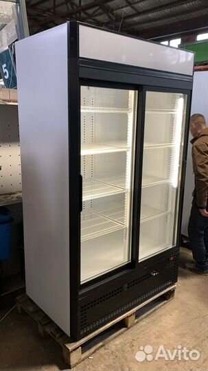 Холодильник витрина для напитков