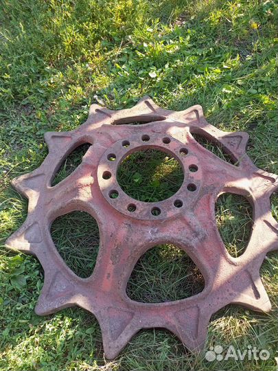 Колесо дт-75, дт-175, вт-100 ведущее 12-отверстий