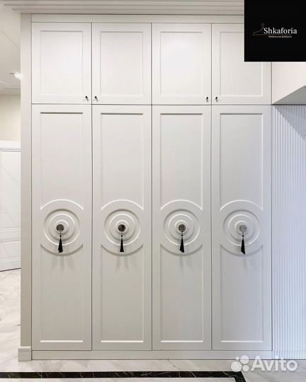 Шкаф распашной с зеркалом