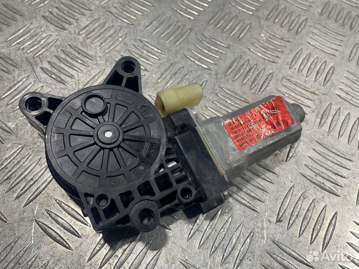 Моторчик стеклоподъемника Kia Rio (JB) II рестайли