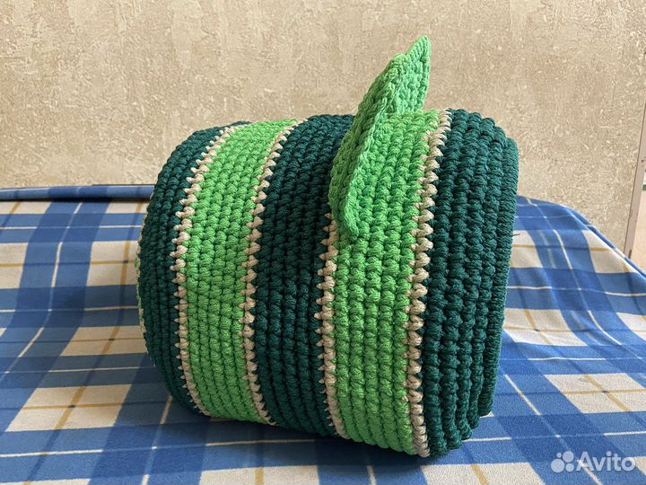 Домик для кошки вязаный