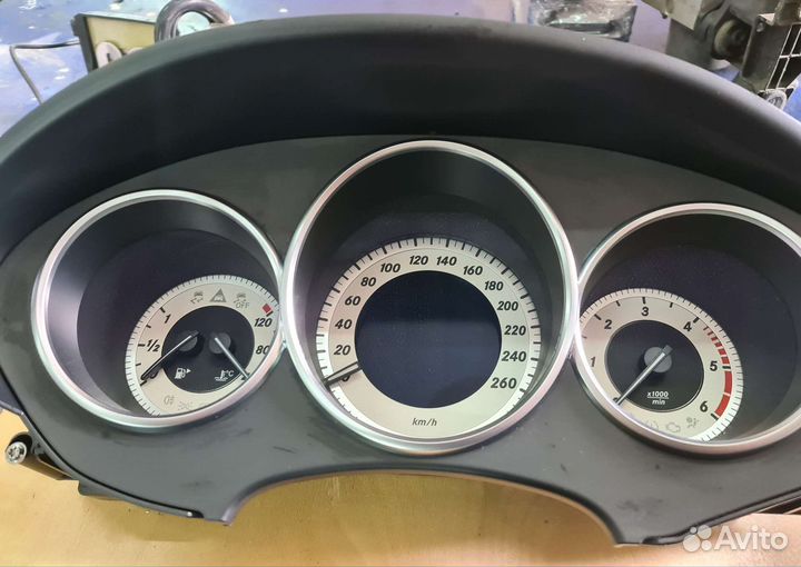 Щиток приборов Mercedes CLS218 рест
