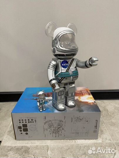 Фигурка bearbrick астронавт nasa