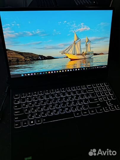Продаю свой личный ноутбук Lenovo Legion