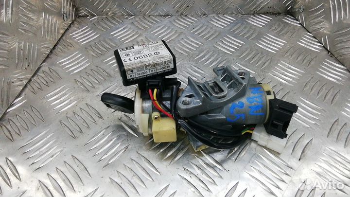 Замок зажигания на Mitsubishi Outlander 1