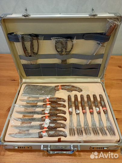 Набор ножей для барбекю в кейсе 24 предмета