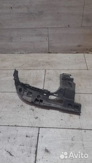 Кронштейн бампера задний правый Audi A 6 C 7 С